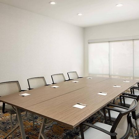 Towneplace Suites By Marriott Tampa Casino Area Orient Park Buitenkant foto