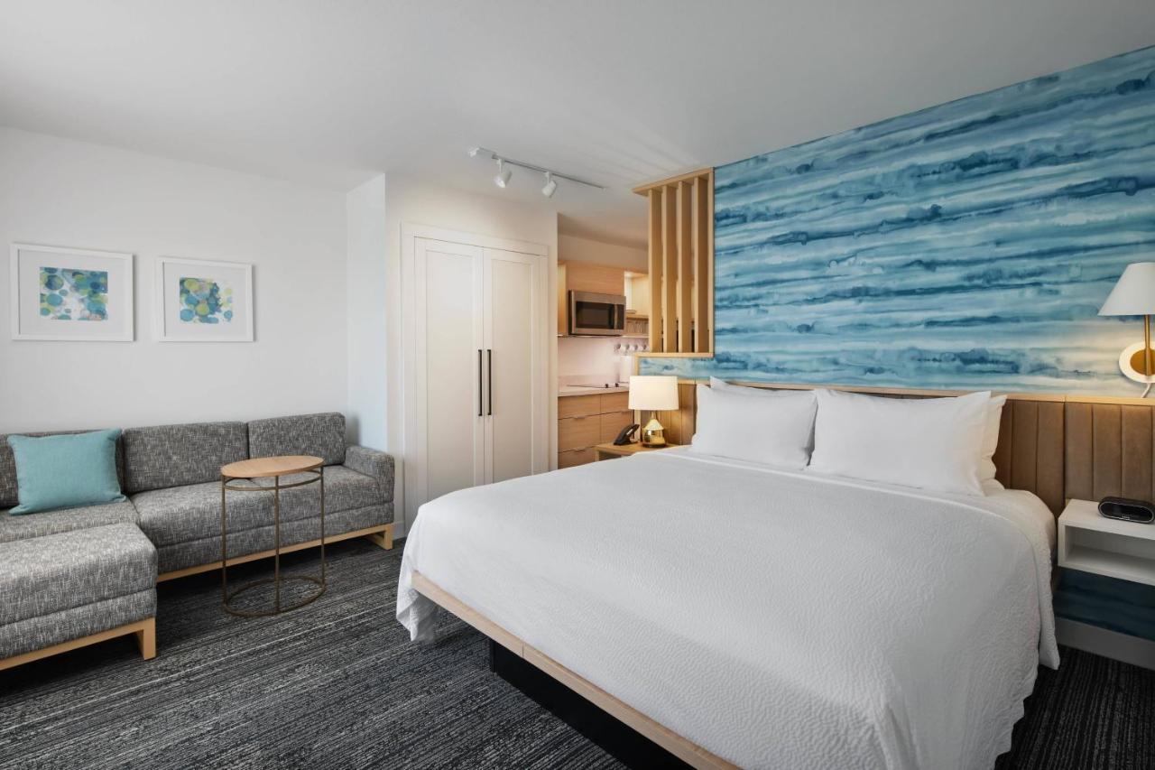 Towneplace Suites By Marriott Tampa Casino Area Orient Park Buitenkant foto