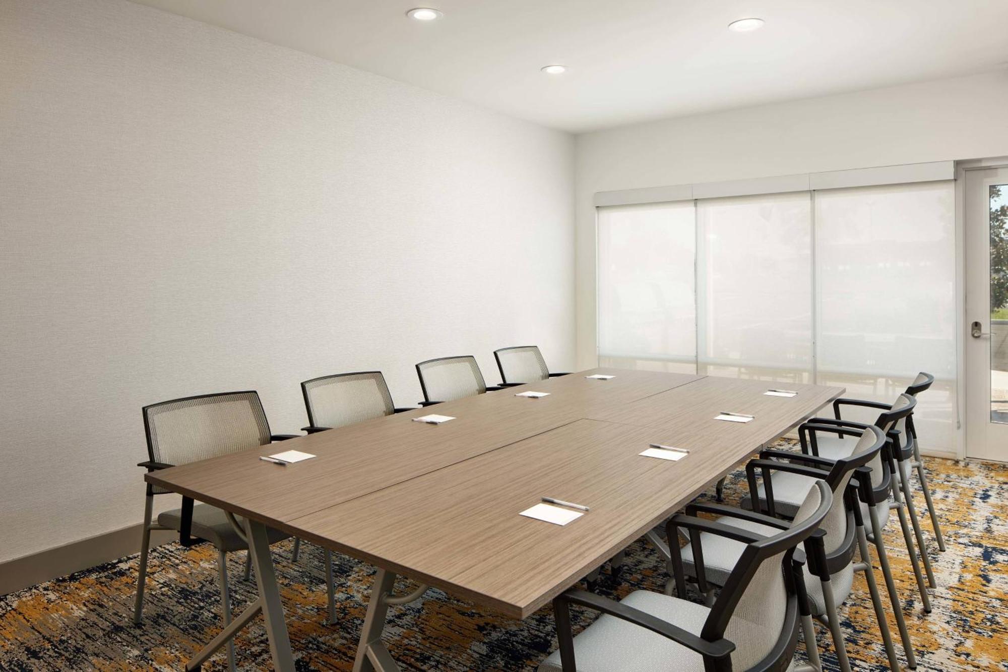 Towneplace Suites By Marriott Tampa Casino Area Orient Park Buitenkant foto