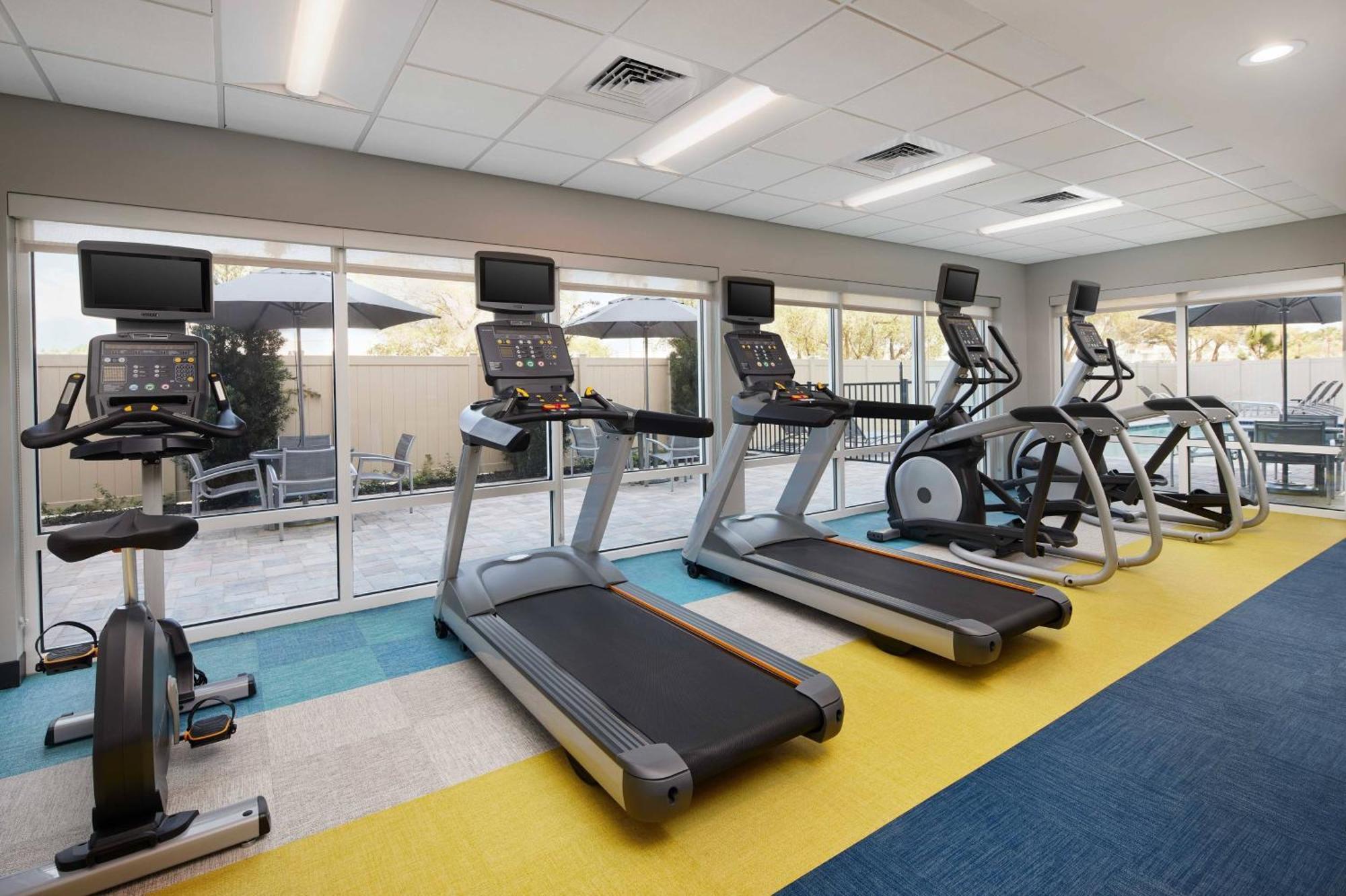 Towneplace Suites By Marriott Tampa Casino Area Orient Park Buitenkant foto